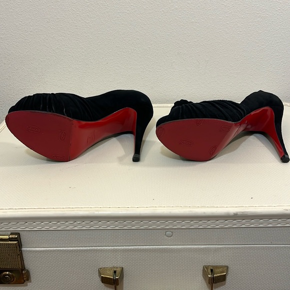 Christian Louboutin Greissimo Suede Pumps - Picture 7 of 12